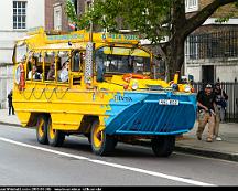 Duck_Tours_Titania_Whitehall_London_2005-05-30b