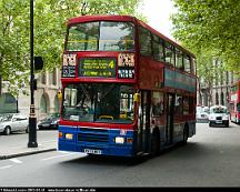 Metroline_AV_19_Aldwych_London_2005-05-31