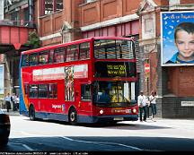 Stagecoach_17762_Waterloo_station_London_2005-05-31