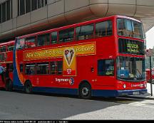 Stagecoach_17917_Victoria_station_London_2004-05-24