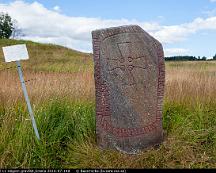 Runsten_M_11_Hogom_gravfalt_Granlo_2010-07-14d