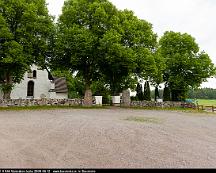 Runsten_U_847-U_846_Vasterakers_kyrka_2008-06-12