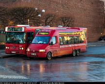 Connex_6929_Swebus_4711_Vallingby_T_2004-12-07