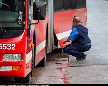 Swebus_6532_Sodertalje_Centrum_station_2006-09-08c