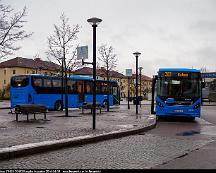 Nettbuss_70493-70492_Kungalvs_busstation_2014-04-09
